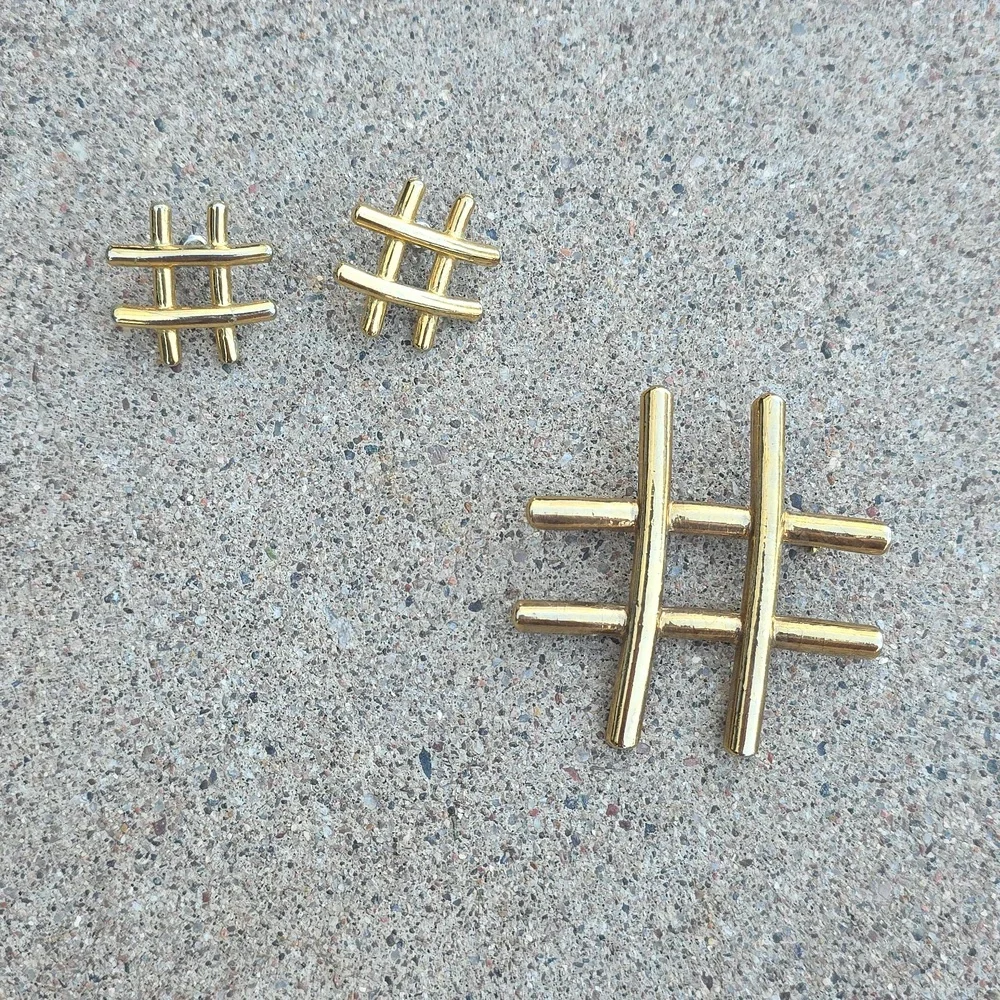 Vintage 1980's Gold Toned Hashtag Set - Picture 1 of 4